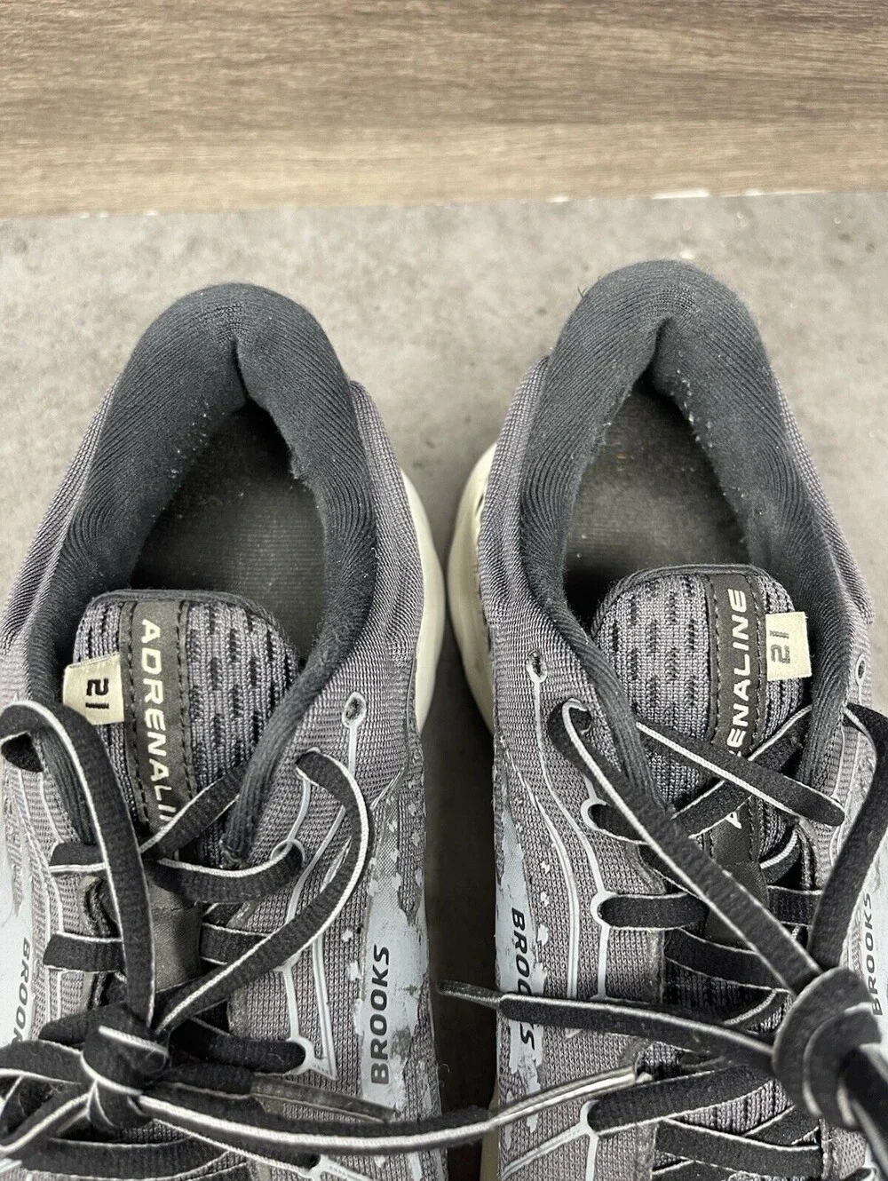 Brooks Adrenaline GTS 21 Black Gray Size 11 Mens Stability Running Walking Shoes